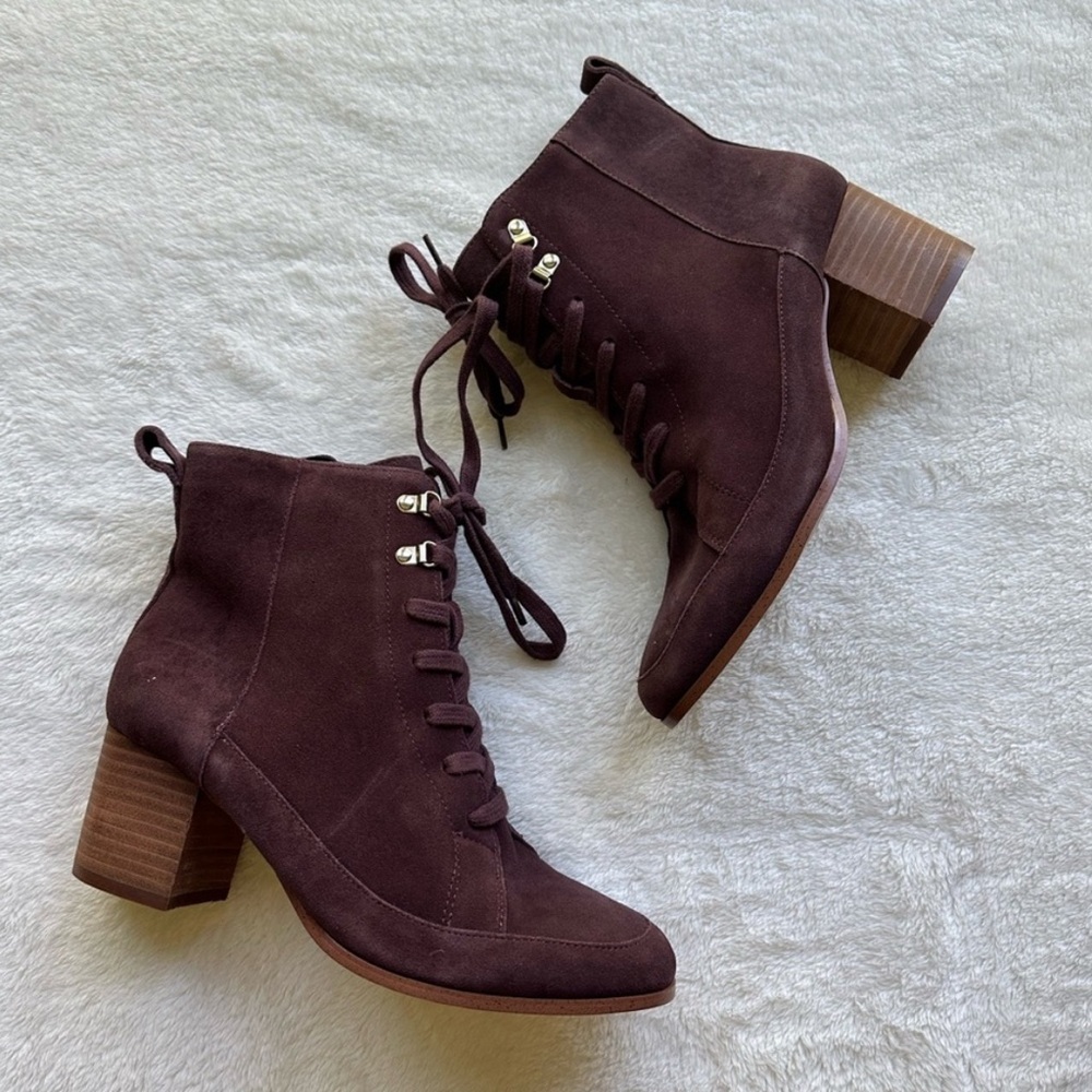 Violet & Red Jarvis Maroon/Burgundy Suede Mini Western Booties!